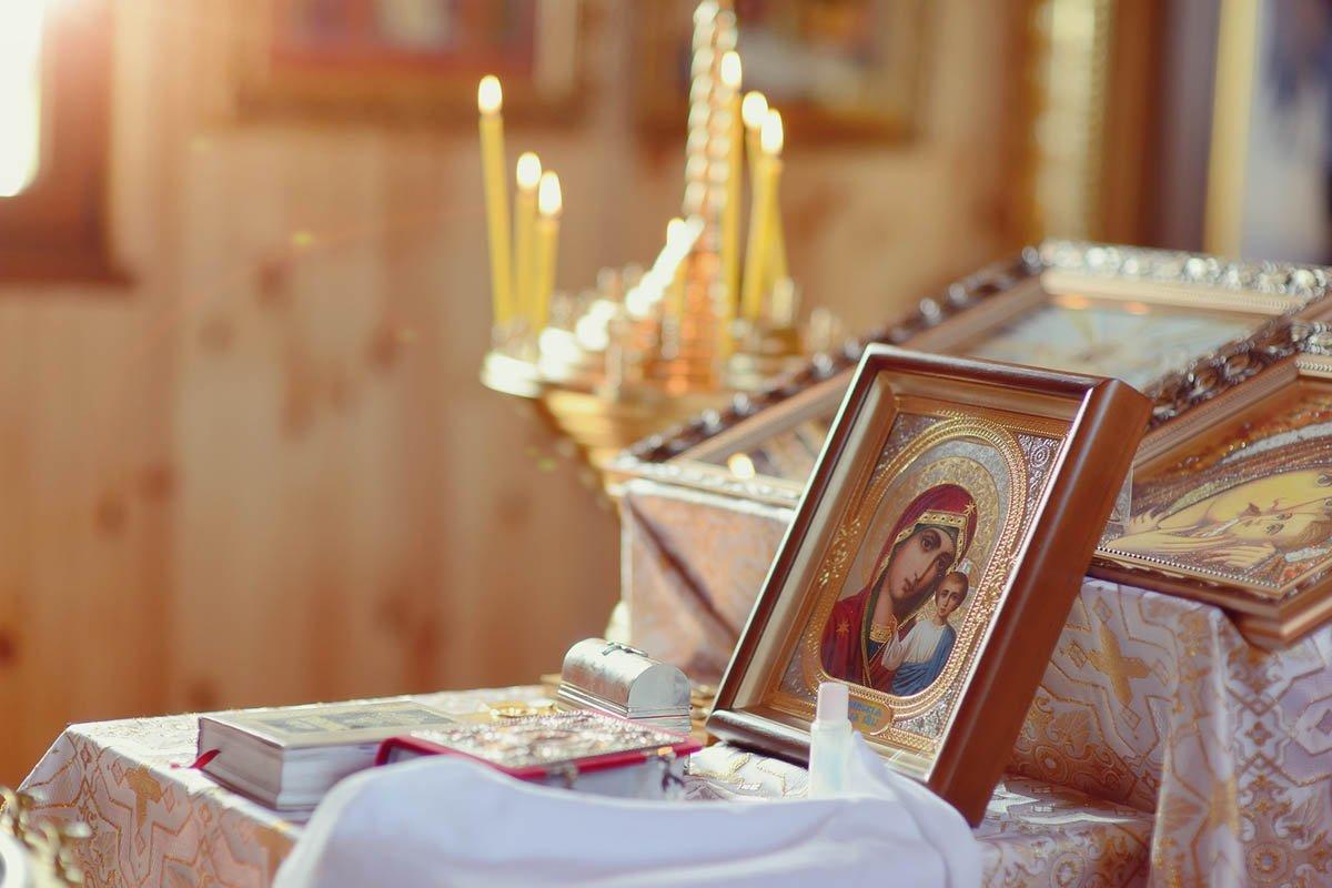 Бабушка запрещала ставить иконы именно в этом месте в доме. И не зря!